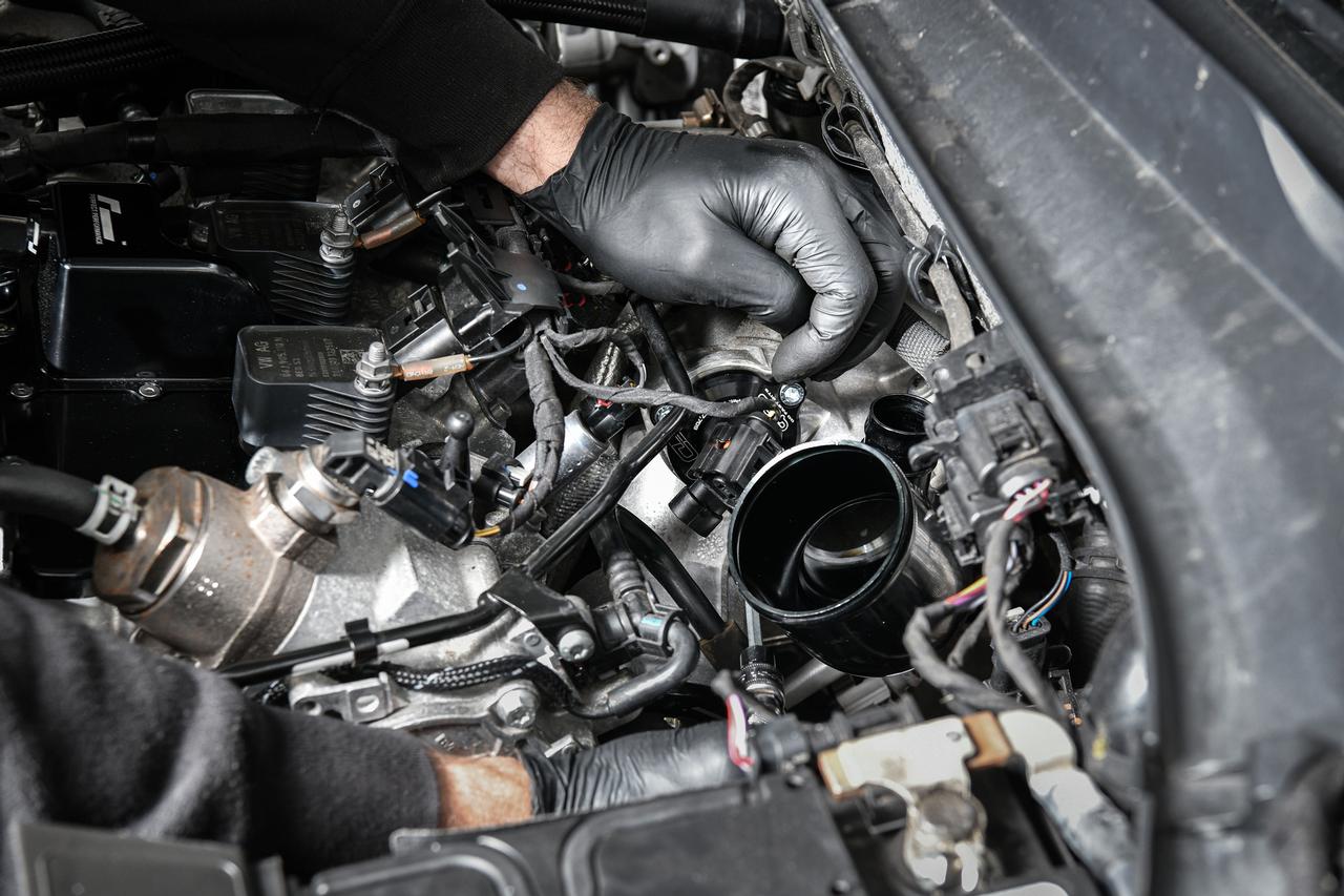 T9381 installed in a Golf R